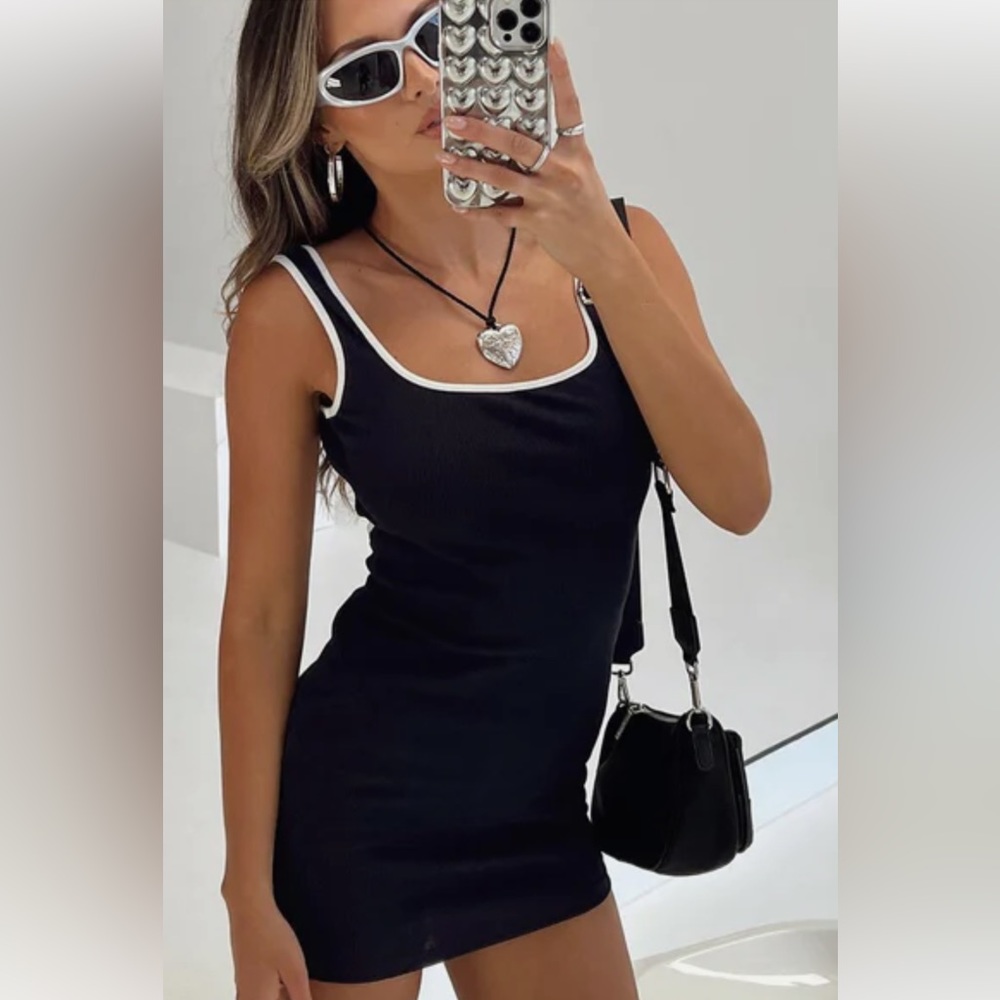 PRINCESS POLLY DRESS - Picture 3 of 11